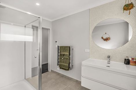 Photo of property in 6 Dunlops Crescent, Marshland, Christchurch, 8083