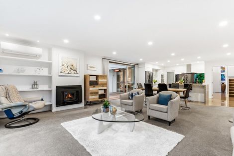 Photo of property in 26 Waitotara Way, Whitianga, 3510