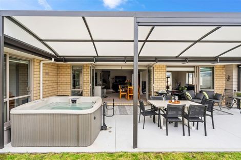 Photo of property in 6 Powhaitere Road, One Tree Point, 0118