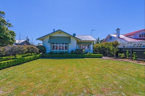 Photo of property in 379 Featherston Street, Palmerston North, 4414