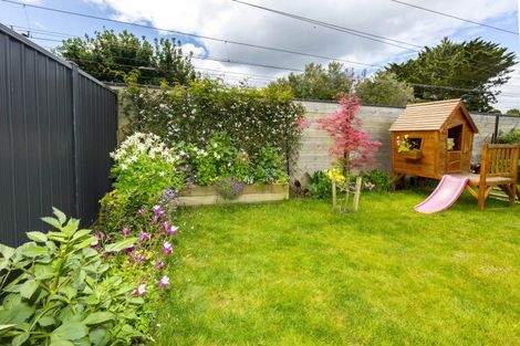 Photo of property in 24 Te Kaeaea Crescent, Wallaceville, Upper Hutt, 5018