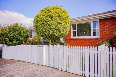 Photo of property in 3/32 Atarangi Road, Greenlane, Auckland, 1051