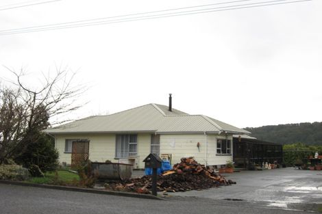 Photo of property in 85 Omapere Street, Dobson, Greymouth, 7805