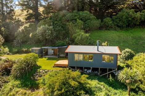 Photo of property in 206 Okains Bay Road, Robinsons Bay, 7581