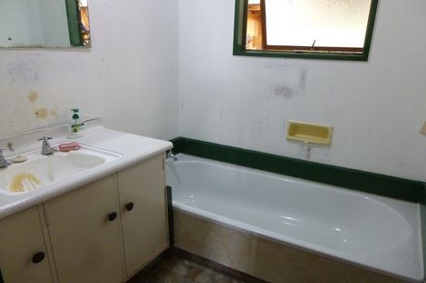 Photo of property in 72 Hastings Street, Halcombe, Feilding, 4779