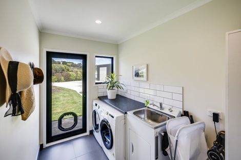 Photo of property in 38 Penrith Road, Poraiti, Napier, 4182
