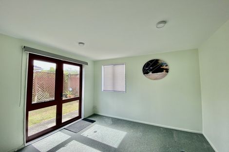 Photo of property in 14 Strid Road, Te Atatu South, Auckland, 0610