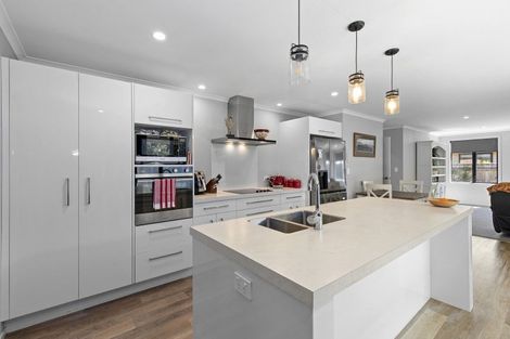 Photo of property in 5 Angus Place, Carterton, 5713