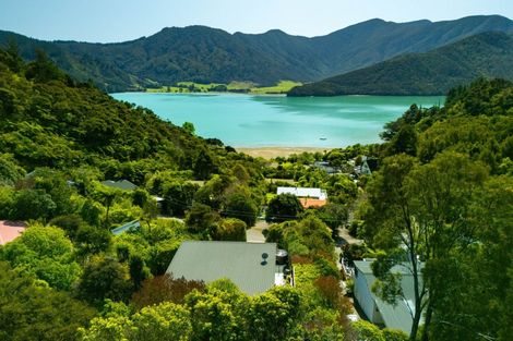 Photo of property in 25 Sandy Bay Road, Black Rock, Marlborough Sounds, 7282