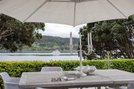 Photo of property in 21 Cliff Street, Raglan, 3225