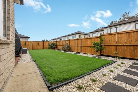 Photo of property in 20 Drumbuoy Drive, Flat Bush, Auckland, 2019