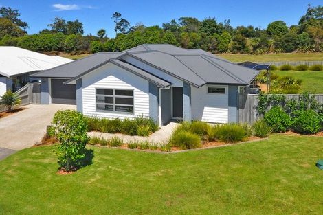 Photo of property in 9 Magnolia Lane, Kaukapakapa, Helensville, 0875