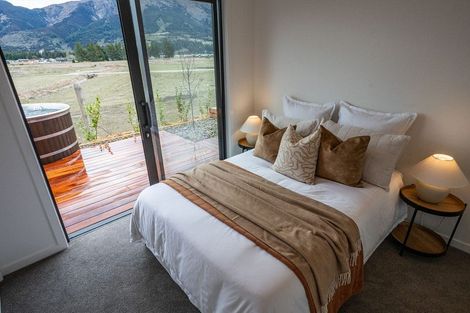 Photo of property in 191 Burdon Loop, Lake Hawea, 9382