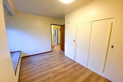 Photo of property in 18 Woodhouse Place, West Harbour, Auckland, 0618