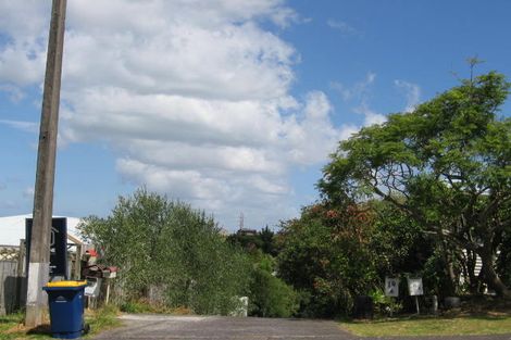 Photo of property in 1/19 Sycamore Drive, Sunnynook, Auckland, 0620