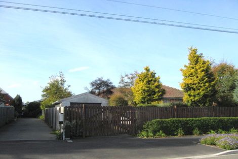 Photo of property in 104 Hamilton Avenue, Ilam, Christchurch, 8041