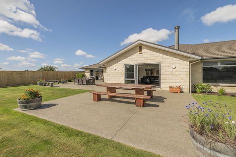 Photo of property in 30 Sunnyside Road, Coatesville, 0793