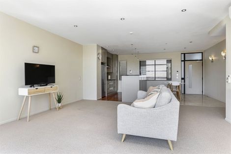 Photo of property in 7/2a Frieston Road, Milford, Auckland, 0620