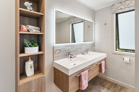 Photo of property in 43b Bentzen Drive, Parekura Bay, Hikurangi, 0184