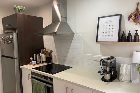 Photo of property in 3/206 Manuka Road, Bayview, Auckland, 0629