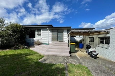 Photo of property in 23 Tobruk Crescent, Milford, Auckland, 0620
