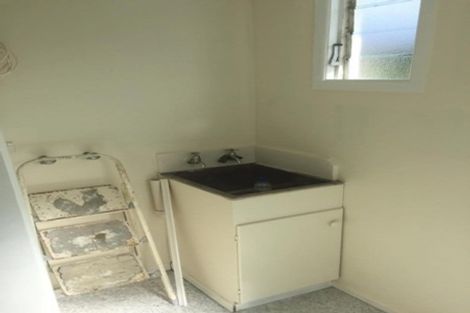 Photo of property in 51 Woodglen Road, Glen Eden, Auckland, 0602