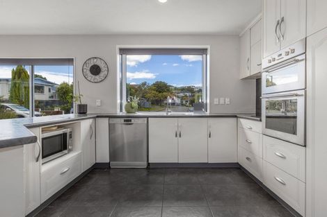 Photo of property in 9 Ayr Place, Papakowhai, Porirua, 5024