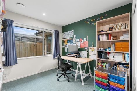 Photo of property in 8 Providence Place, Redwood, Christchurch, 8051