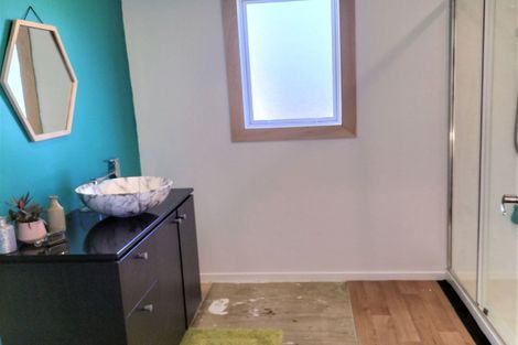 Photo of property in 33 Main Road, Owaka, 9535