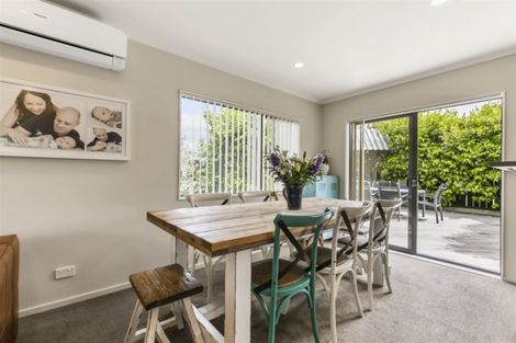 Photo of property in 14a Toru Street, Te Atatu Peninsula, Auckland, 0610