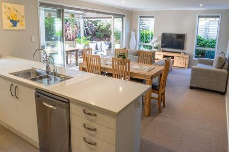 Photo of property in 7 Laly Haddon Place, Matakana, Warkworth, 0985