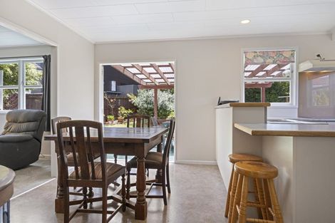 Photo of property in 38 Chatsworth Crescent, Pakuranga Heights, Auckland, 2010