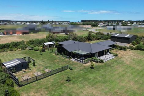 Photo of property in 9 Lakeview Drive, Foxton Beach, Foxton, 4815