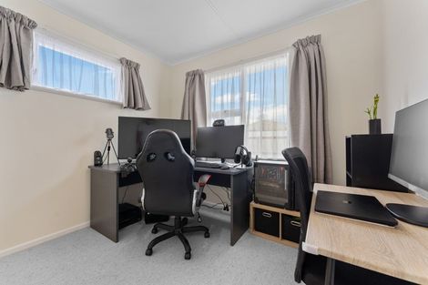 Photo of property in 5 Battersea Place, Roslyn, Palmerston North, 4414