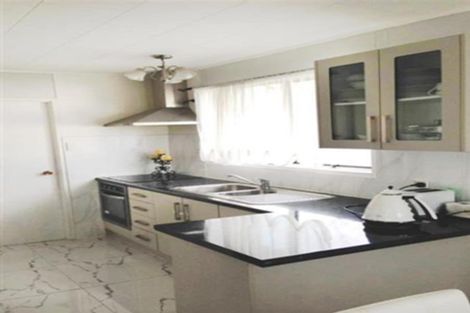 Photo of property in 24 Carter Place, Manurewa, Auckland, 2102
