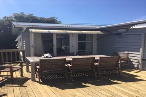 Photo of property in 3 Douglas Street, Paraparaumu Beach, Paraparaumu, 5032
