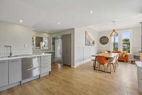 Photo of property in 153 Victoria Road, Saint Clair, Dunedin, 9012