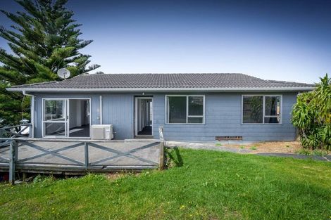 Photo of property in 49 Hyperion Drive, Randwick Park, Auckland, 2105