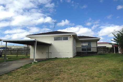 Photo of property in 2/10 Norrie Smith Avenue, Flat Bush, Auckland, 2023
