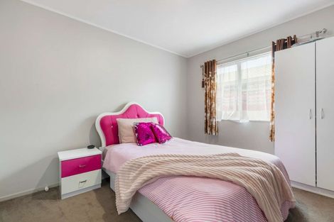 Photo of property in 98a Manuroa Road, Takanini, 2112