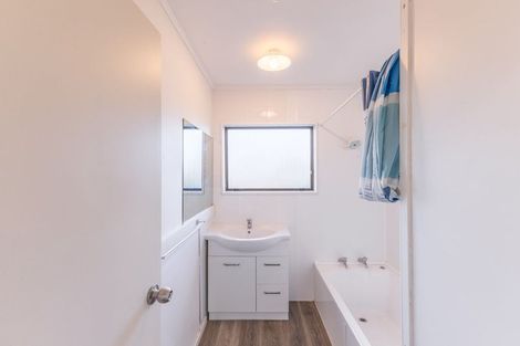 Photo of property in 129a Avalon Drive, Nawton, Hamilton, 3200