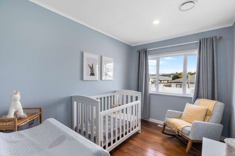 Photo of property in 324 Glengarry Road, Glen Eden, Auckland, 0602