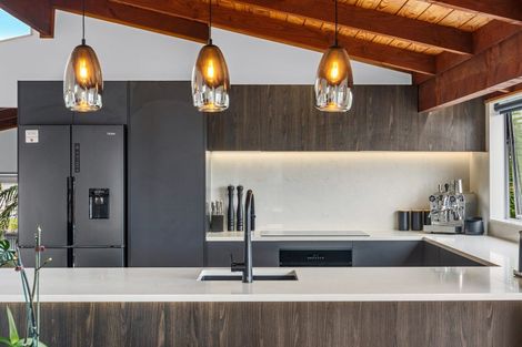 Photo of property in 44 Westpark Drive, West Harbour, Auckland, 0618