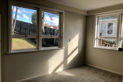 Photo of property in 3 Christina Avenue, Te Atatu South, Auckland, 0602