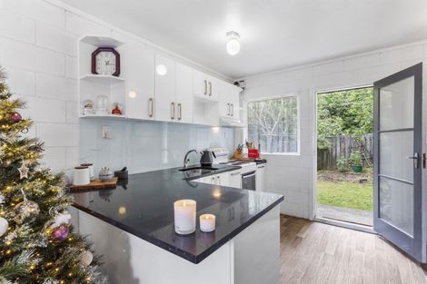 Photo of property in 3/19a Verbena Road, Birkdale, Auckland, 0626