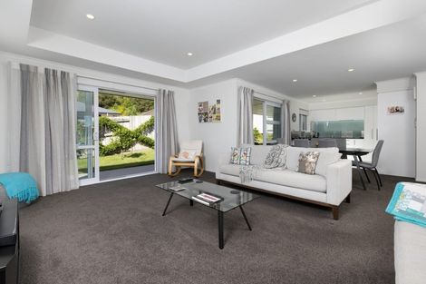 Photo of property in 18 Ellesmere Close, Pyes Pa, Tauranga, 3112