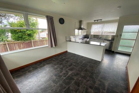 Photo of property in 99 Bolton Street, Blockhouse Bay, Auckland, 0600
