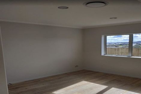 Photo of property in 44 Tir Conaill Avenue, Flat Bush, Auckland, 2019