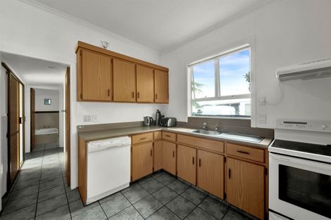 Photo of property in 223 Glover Road, Hawera, 4610