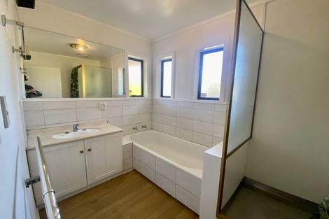 Photo of property in 1/38 Takapu Street, Henderson, Auckland, 0612